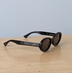 Lexxola Black Oval Sunglasses